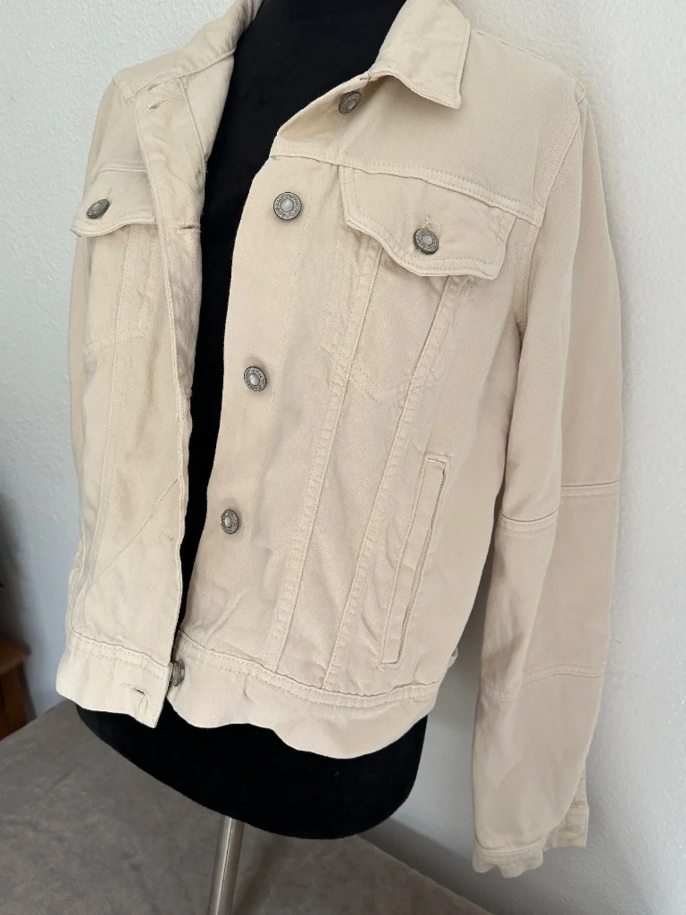 FREE PEOPLE RUMORS DENIM JACKET - Picture 4 of 6